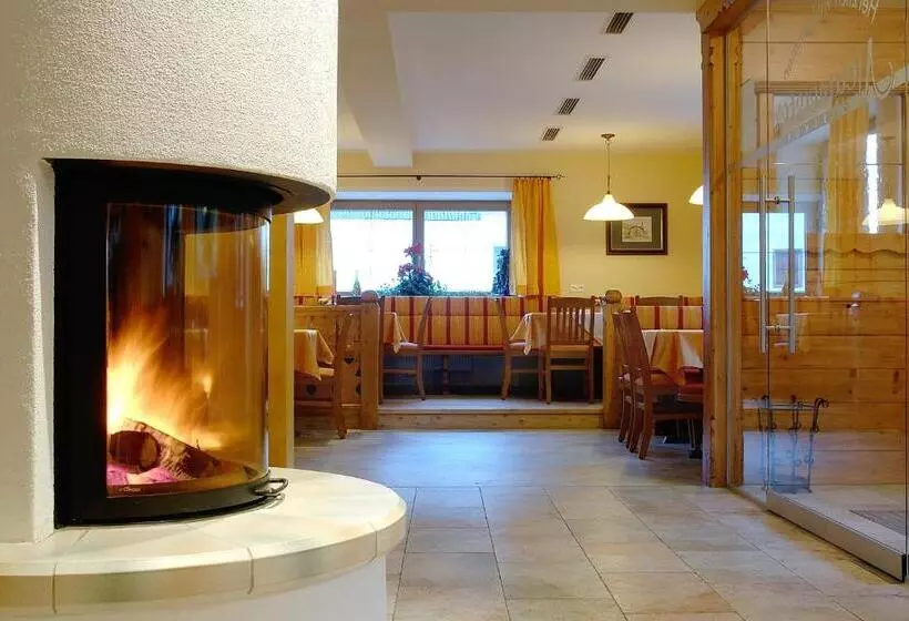 ペンション Gasthof Neumeister