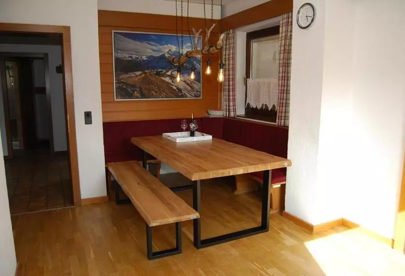 پانسیون Gästehaus Pernull