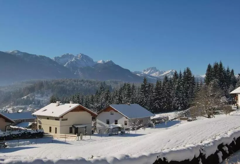 پانسیون Gästehaus Pernull