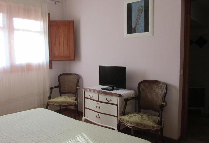 پانسیون Hostal De La Luz