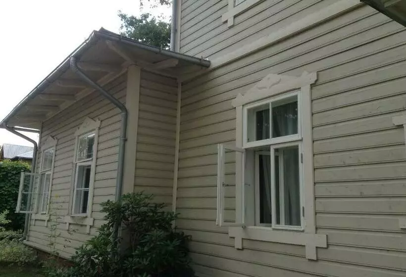 پانسیون Kastani Home Accommodation