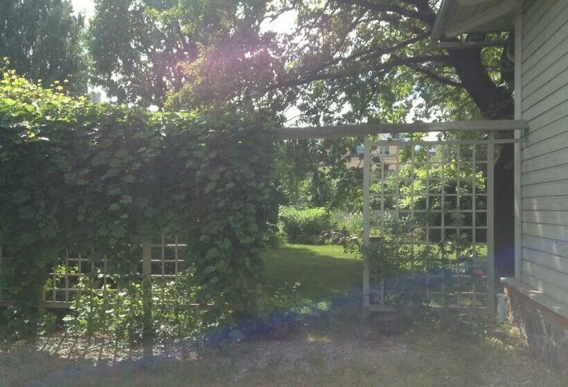 پانسیون Kastani Home Accommodation