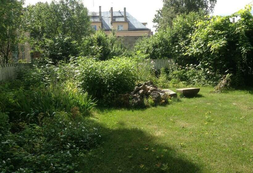 پانسیون Kastani Home Accommodation