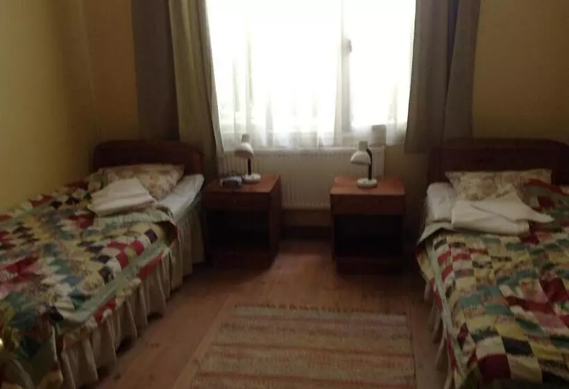 پانسیون Kastani Home Accommodation