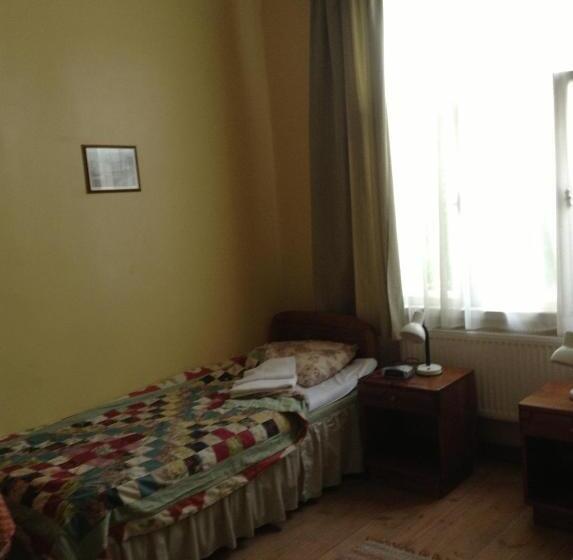 پانسیون Kastani Home Accommodation