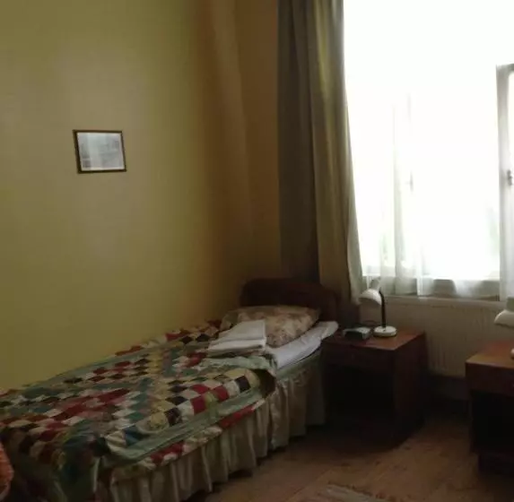 پانسیون Kastani Home Accommodation