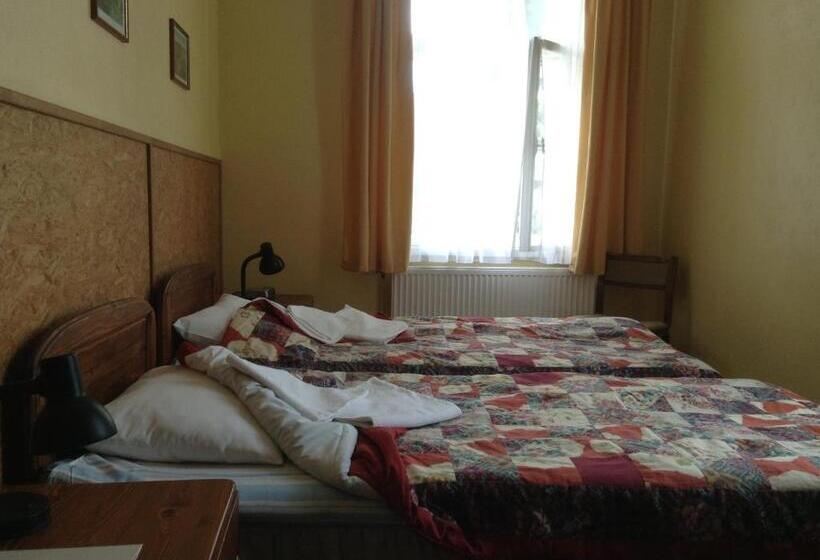 پانسیون Kastani Home Accommodation