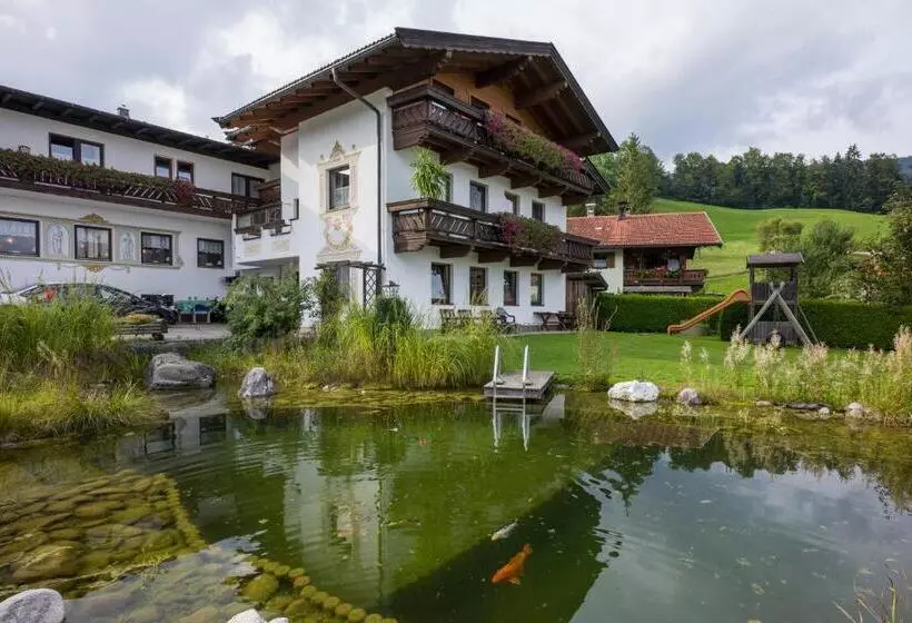 پانسیون Landgasthof Pfarrwirt