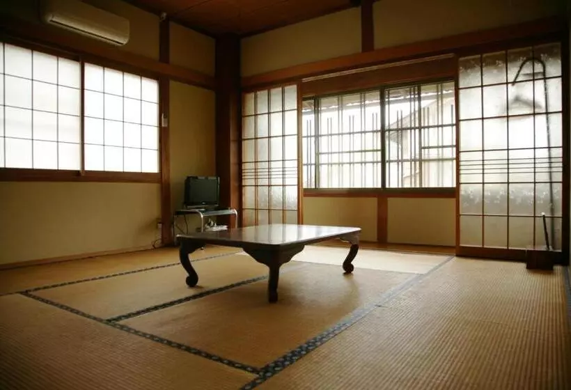 پانسیون Magome Chaya