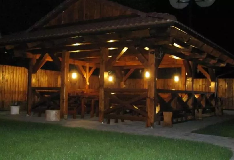 Majatalo Penzión Luka