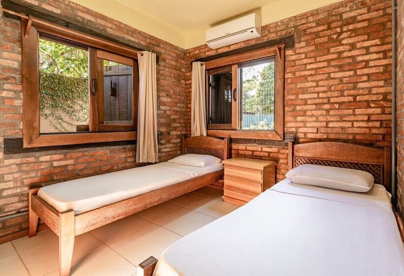 פנסיון Pousada Meia Lua