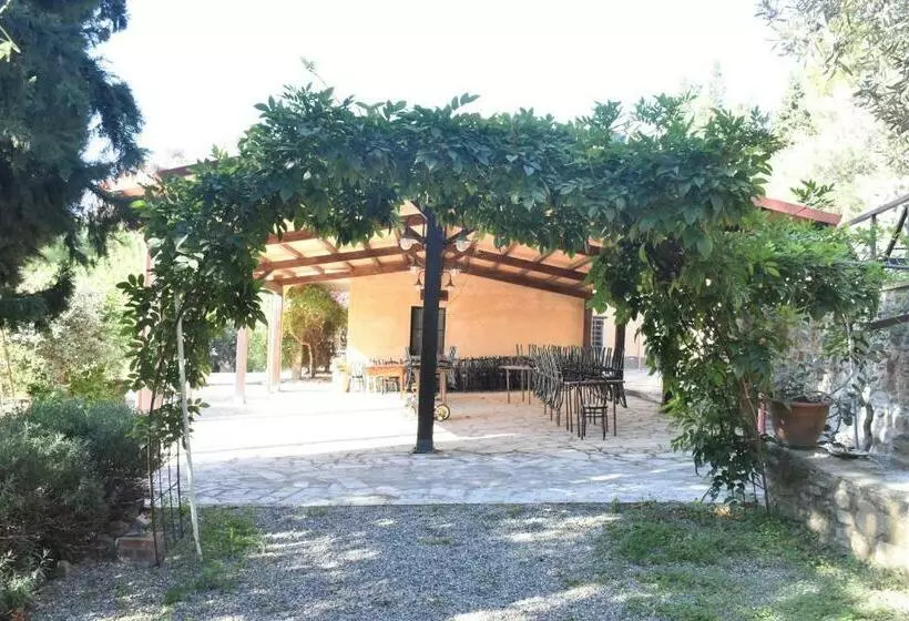 هتل Azienda Agrituristica Biologica Il Querceto