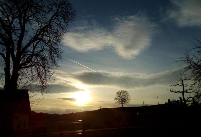 ホテル Erlebnisbauernhof Urak