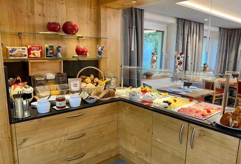 ホテル Erlebnisbauernhof Urak