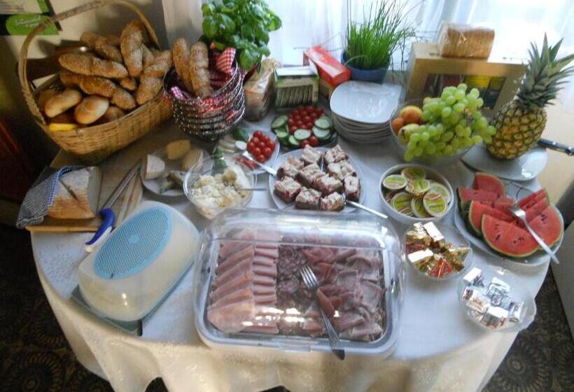 ホテル Erlebnisbauernhof Urak