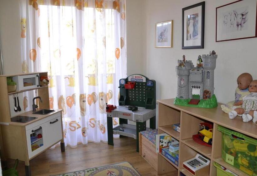 ホテル Erlebnisbauernhof Urak