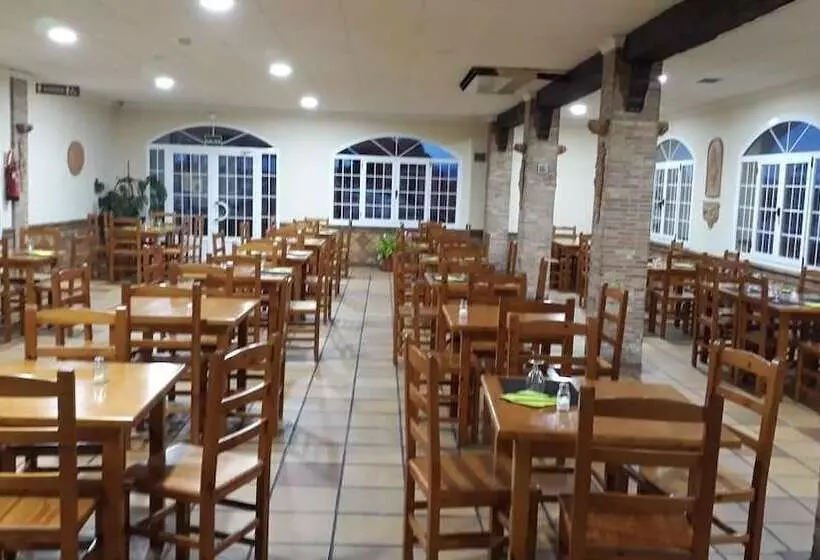 Majatalo Area De Servicio El Rebollar