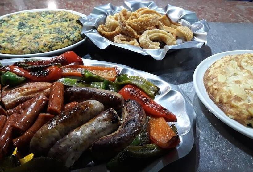 پانسیون Area De Servicio El Rebollar