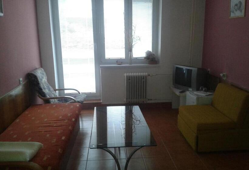 بنسيون Garni Hotel Sonata