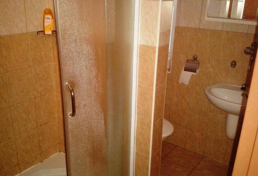 بنسيون Garni Hotel Sonata