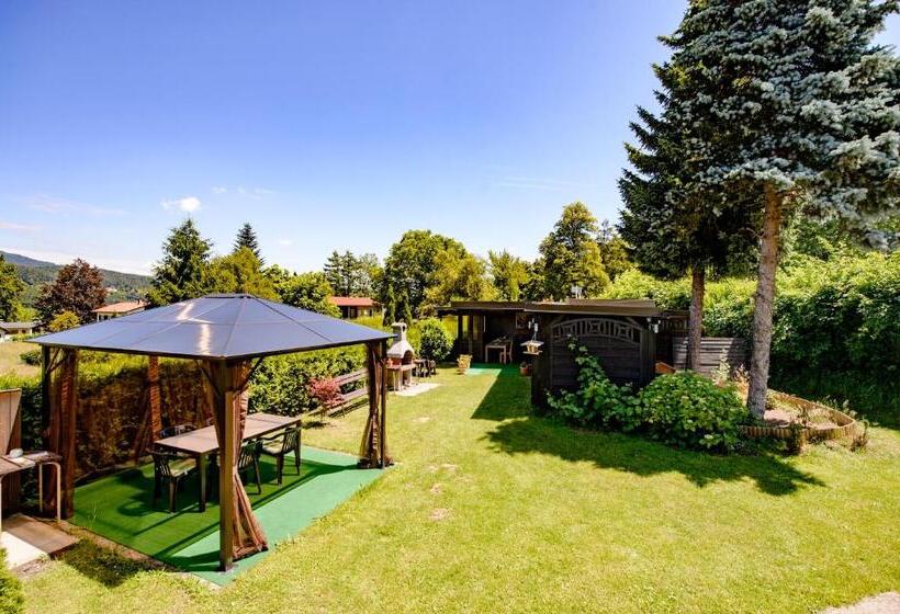 ペンション Haus Charlie