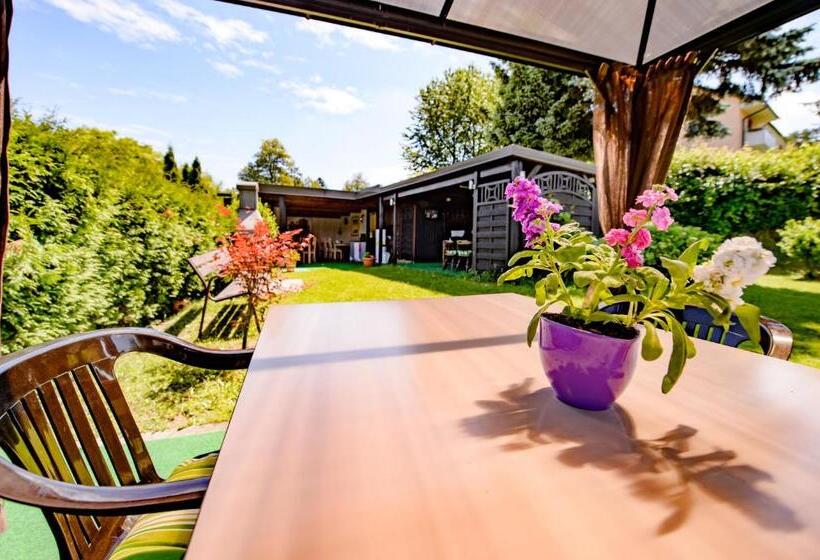 ペンション Haus Charlie