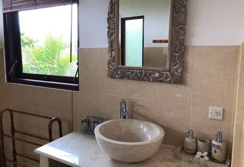 膳宿费 Nirarta Center For Living Awareness