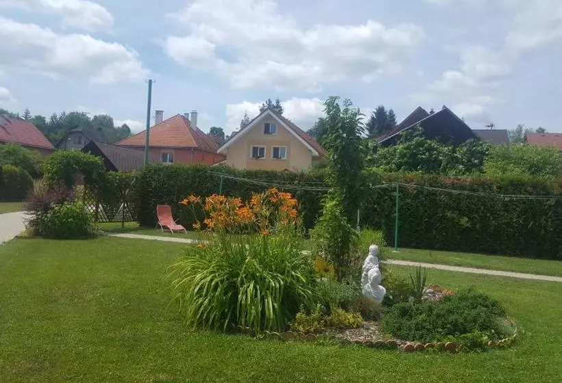 Majatalo Penzion Mirabel