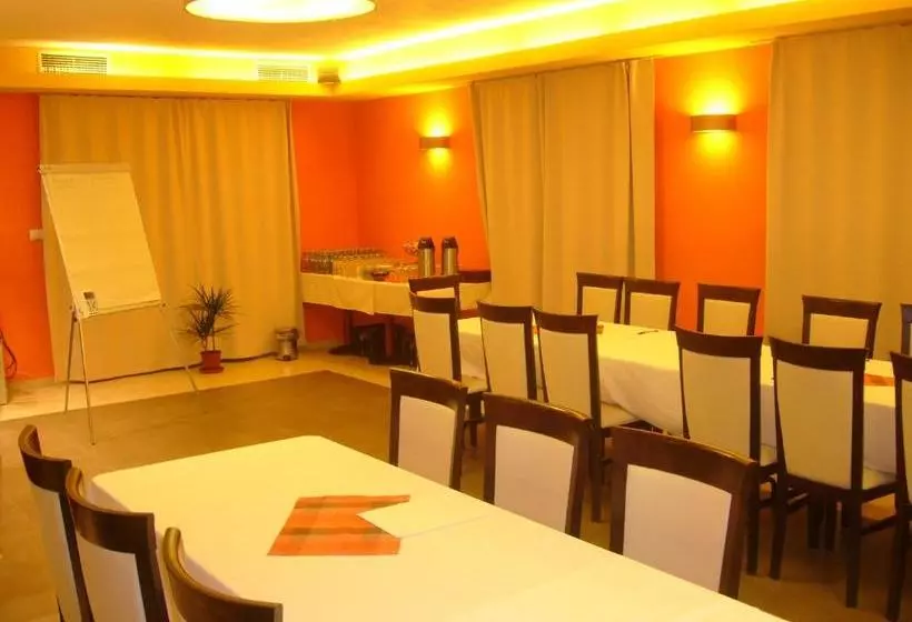 Majatalo Penzion Pod Oblazom