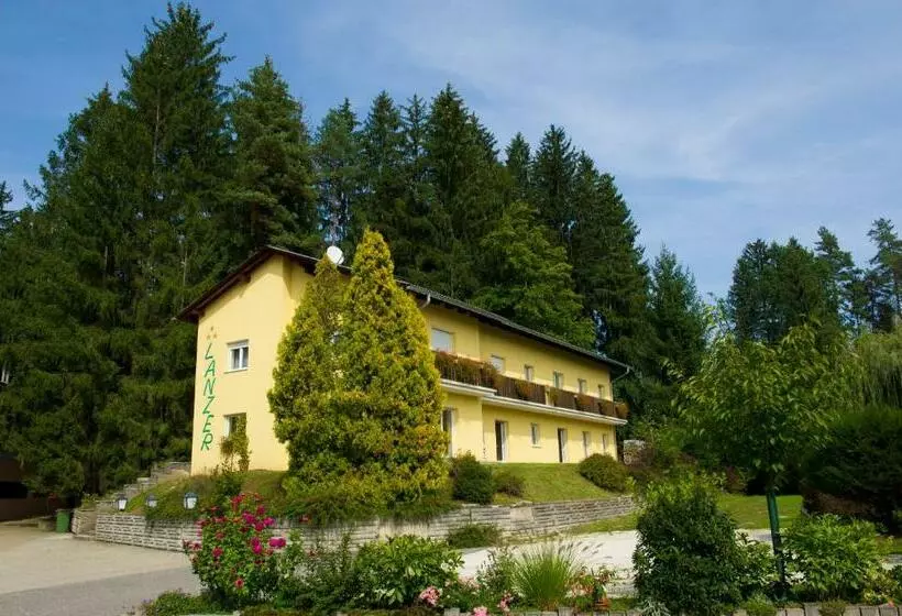 Pension Appartement Lanzer