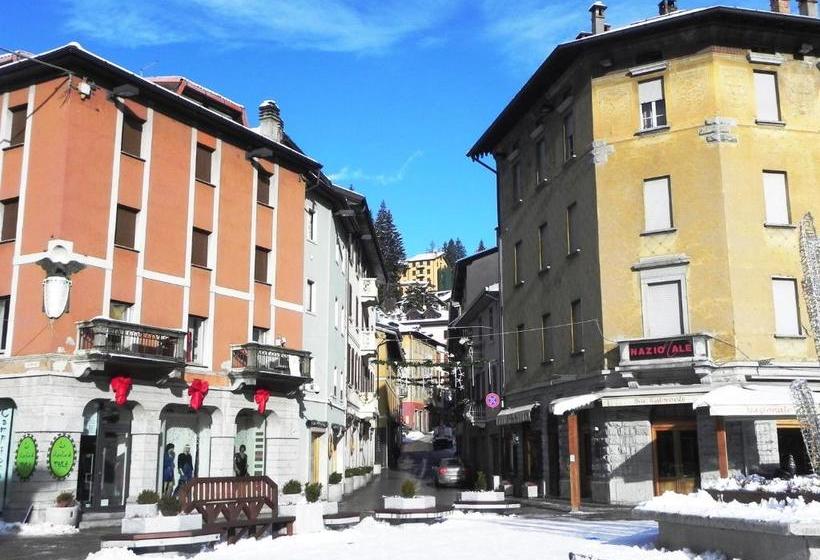 Residence Acero Rosso