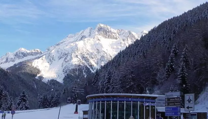 Residence Acero Rosso