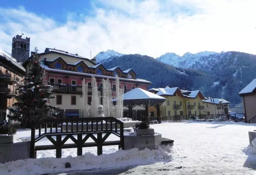 Residence Acero Rosso