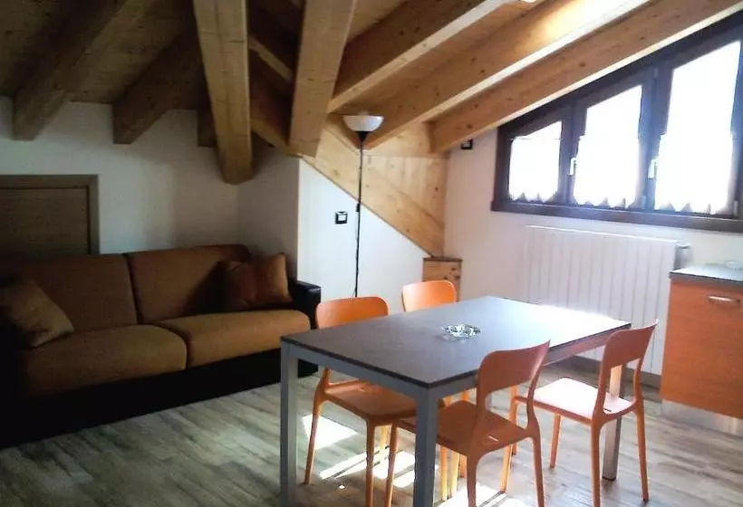 Residence Acero Rosso