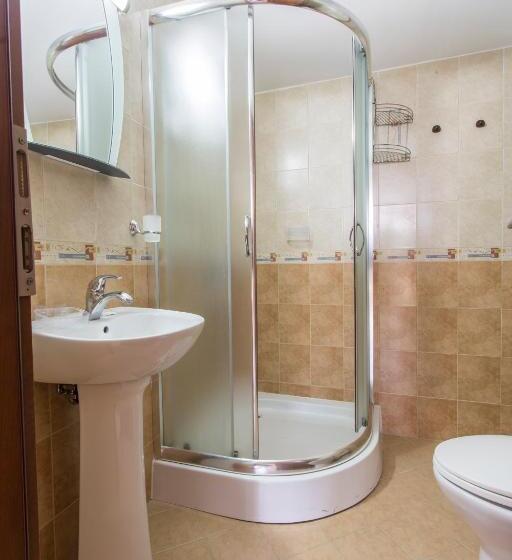 Top Lodge Apartments