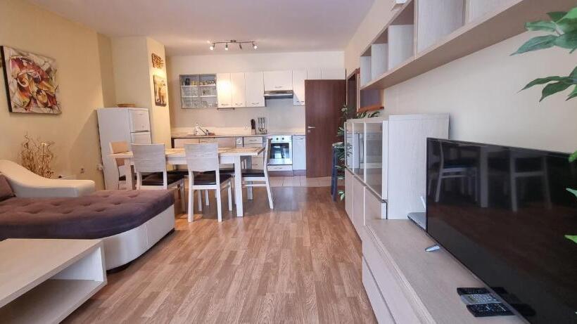 Top Lodge Apartments