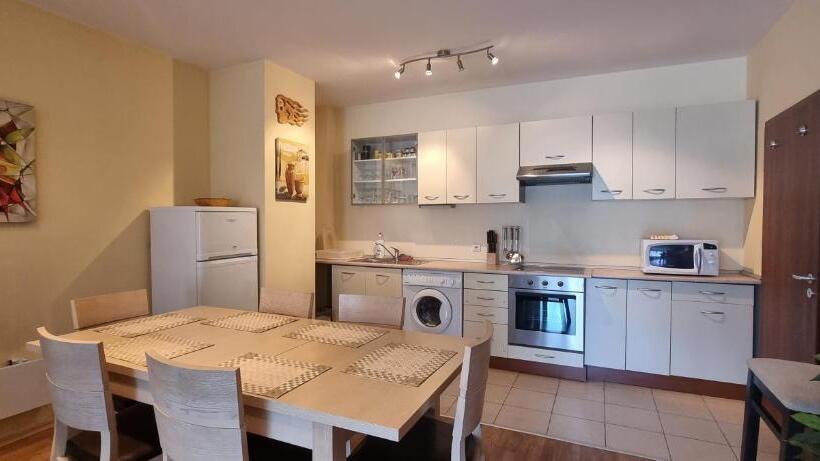 Top Lodge Apartments