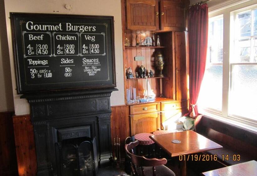 호스텔 Queen Mary Inn