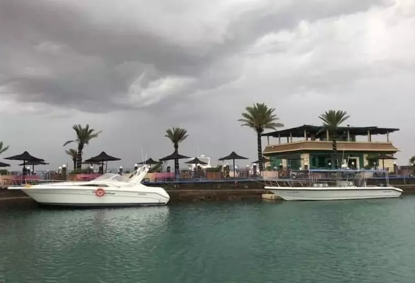 Dolphin Beach Resort