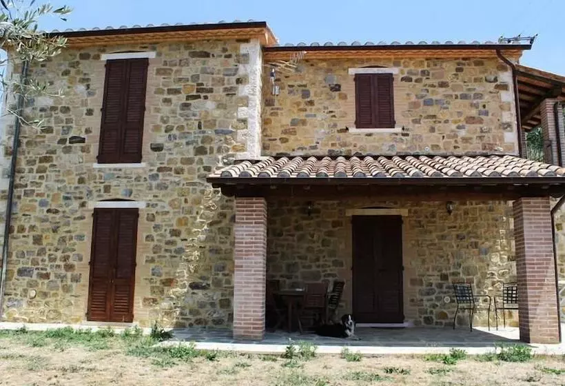 ホテル Agriturismo Casa Fibbianello
