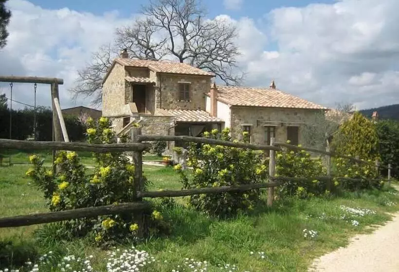 ホテル Agriturismo Casa Fibbianello