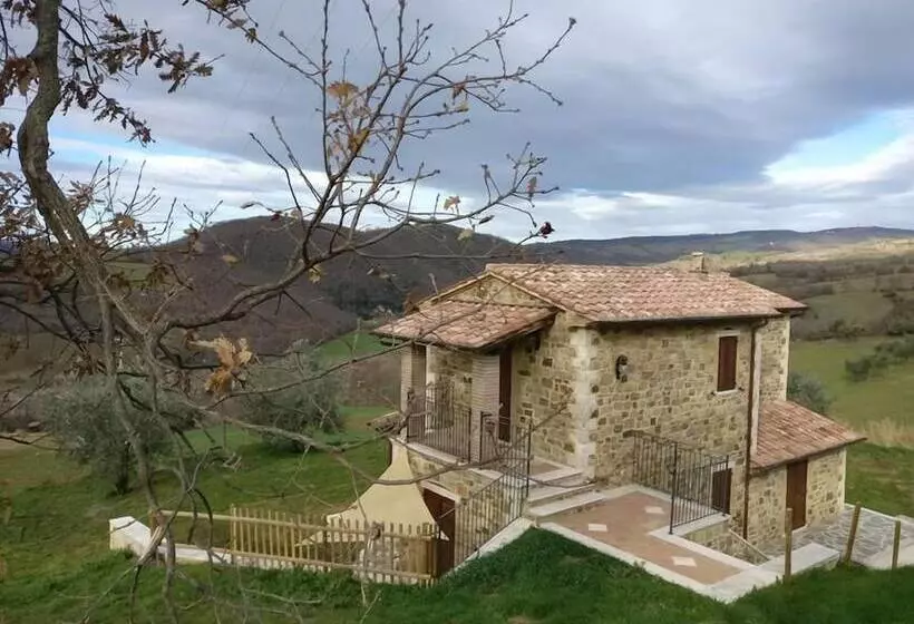 ホテル Agriturismo Casa Fibbianello