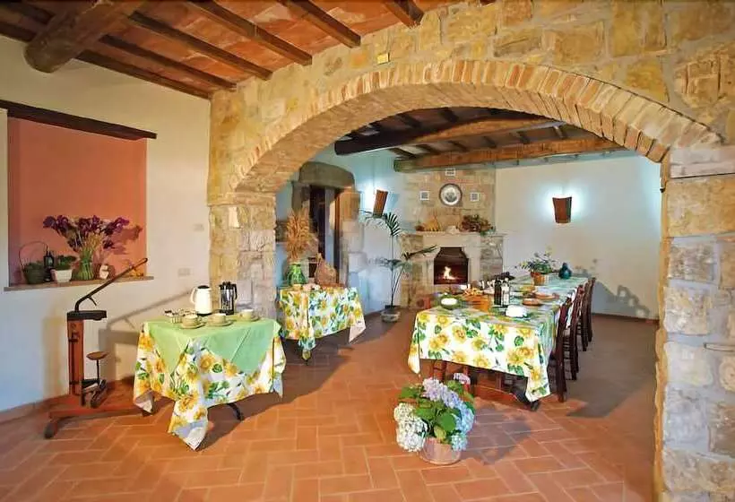 ホテル Agriturismo Casa Fibbianello