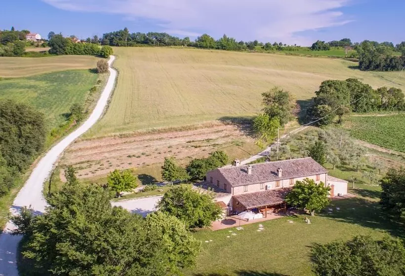 Hotelli Casale Talevi