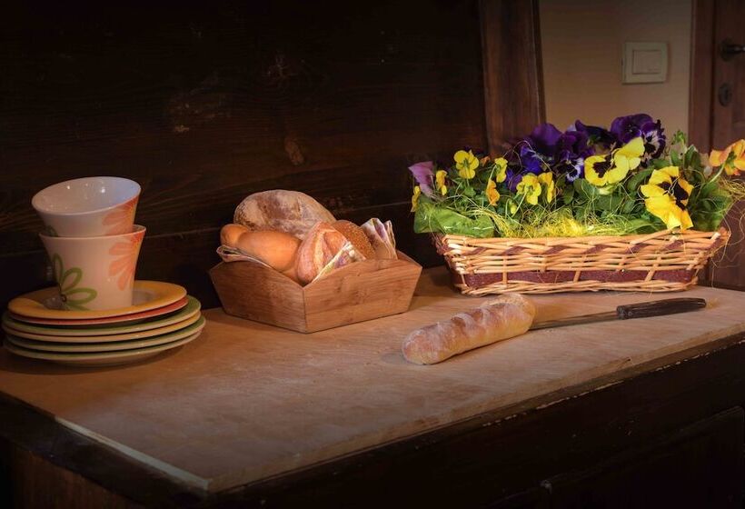 Отель Casale Talevi