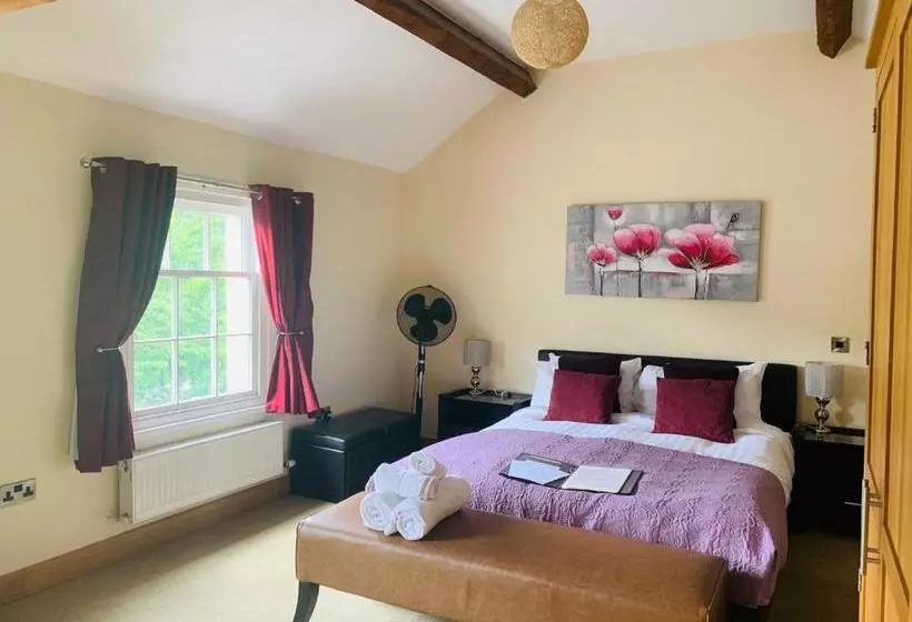 Majatalo Bridge View Guest House