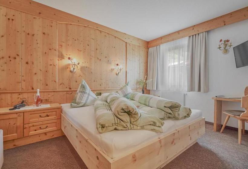 بنسيون Felsenstüberl