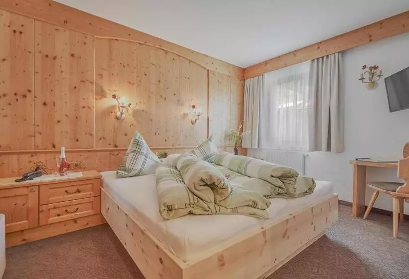 پانسیون Felsenstüberl