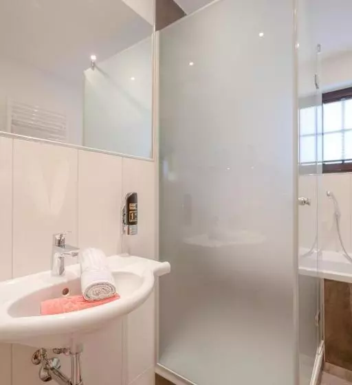 پانسیون Felsenstüberl