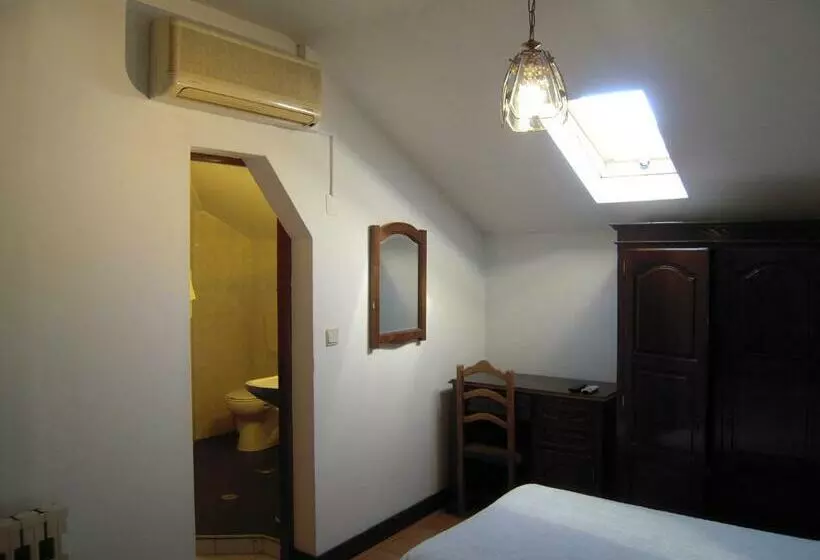 پانسیون Guesthouse Lusa Atenas